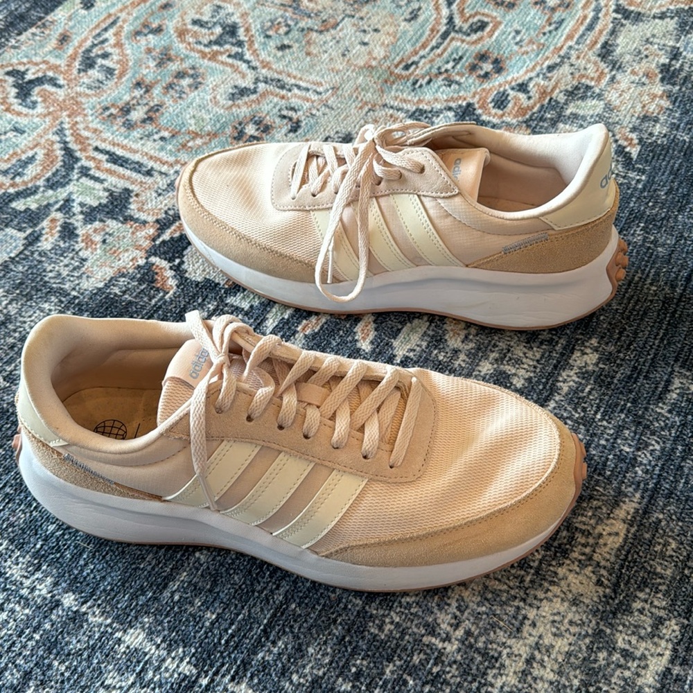 Adidas soft pink women’s sneaker